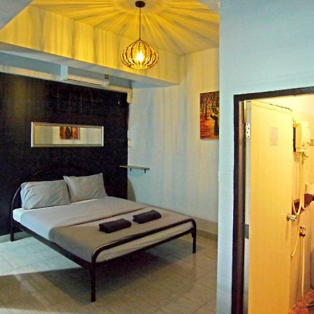 Mam'S House Khaosan Hotel Банкок Екстериор снимка